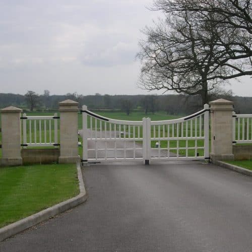 timber_swing_gate_14-1-500x500