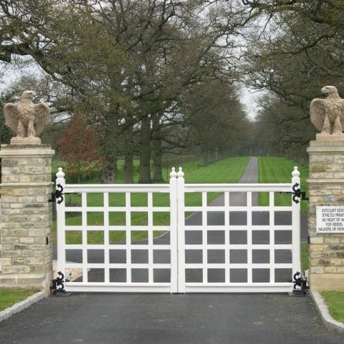 timber_swing_gate_16-1-500x500