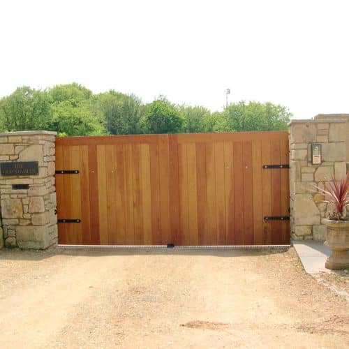 timber_swing_gate_17-1-500x500